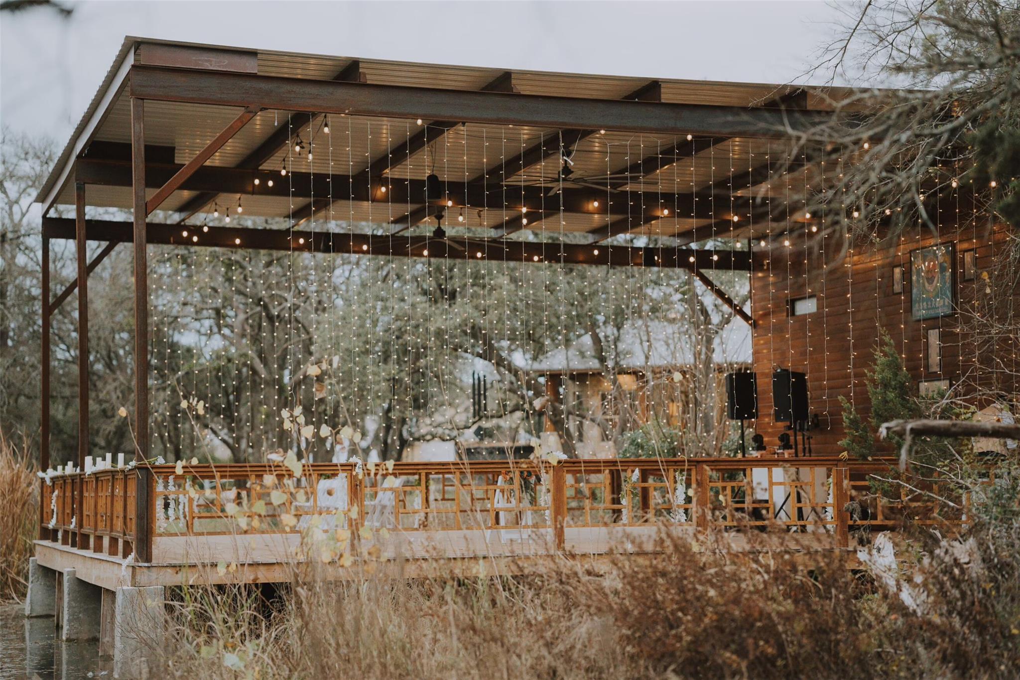 100 Mockingbird Hill LN