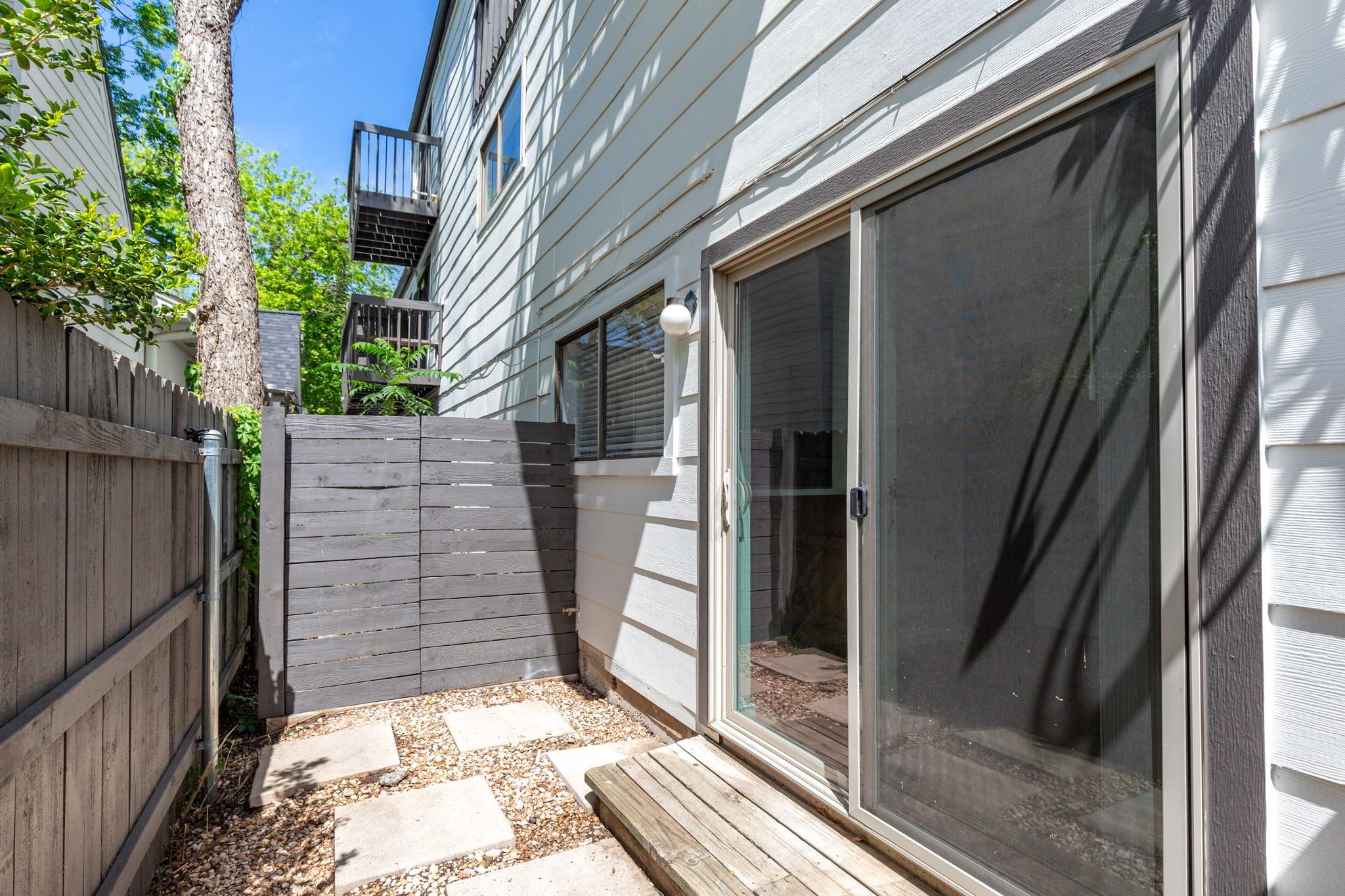 4205 Speedway Ave # 108