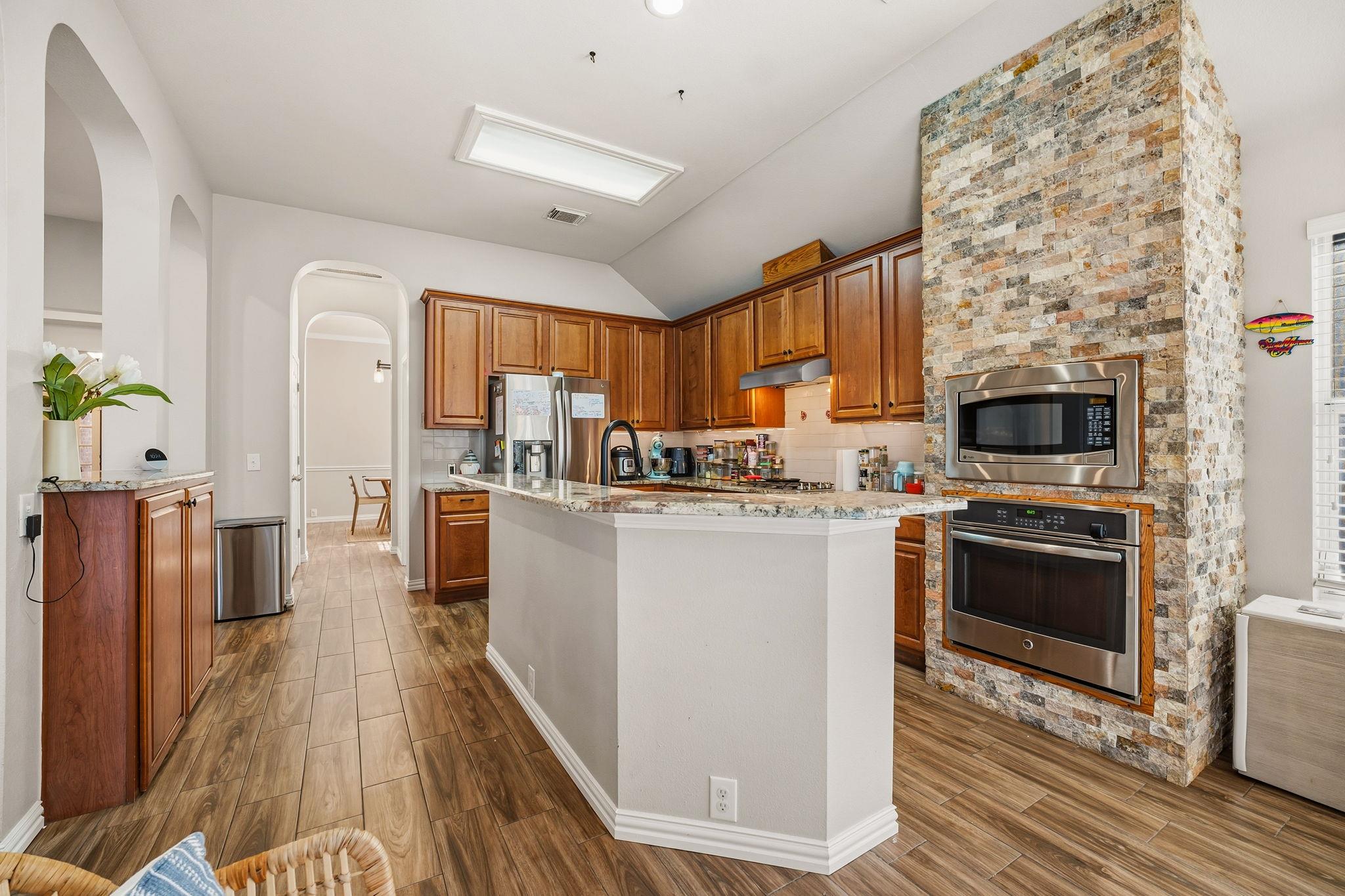 2112 Bandera PATH