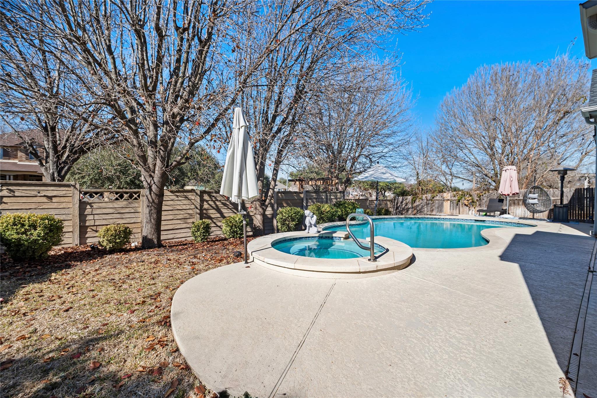 2112 Bandera PATH