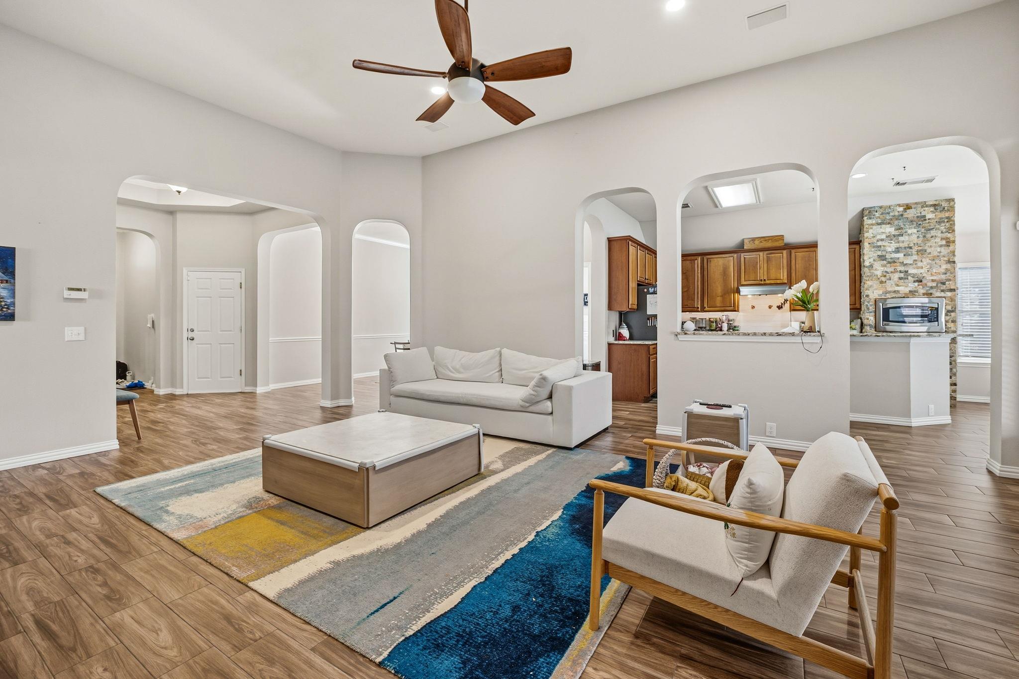 2112 Bandera PATH