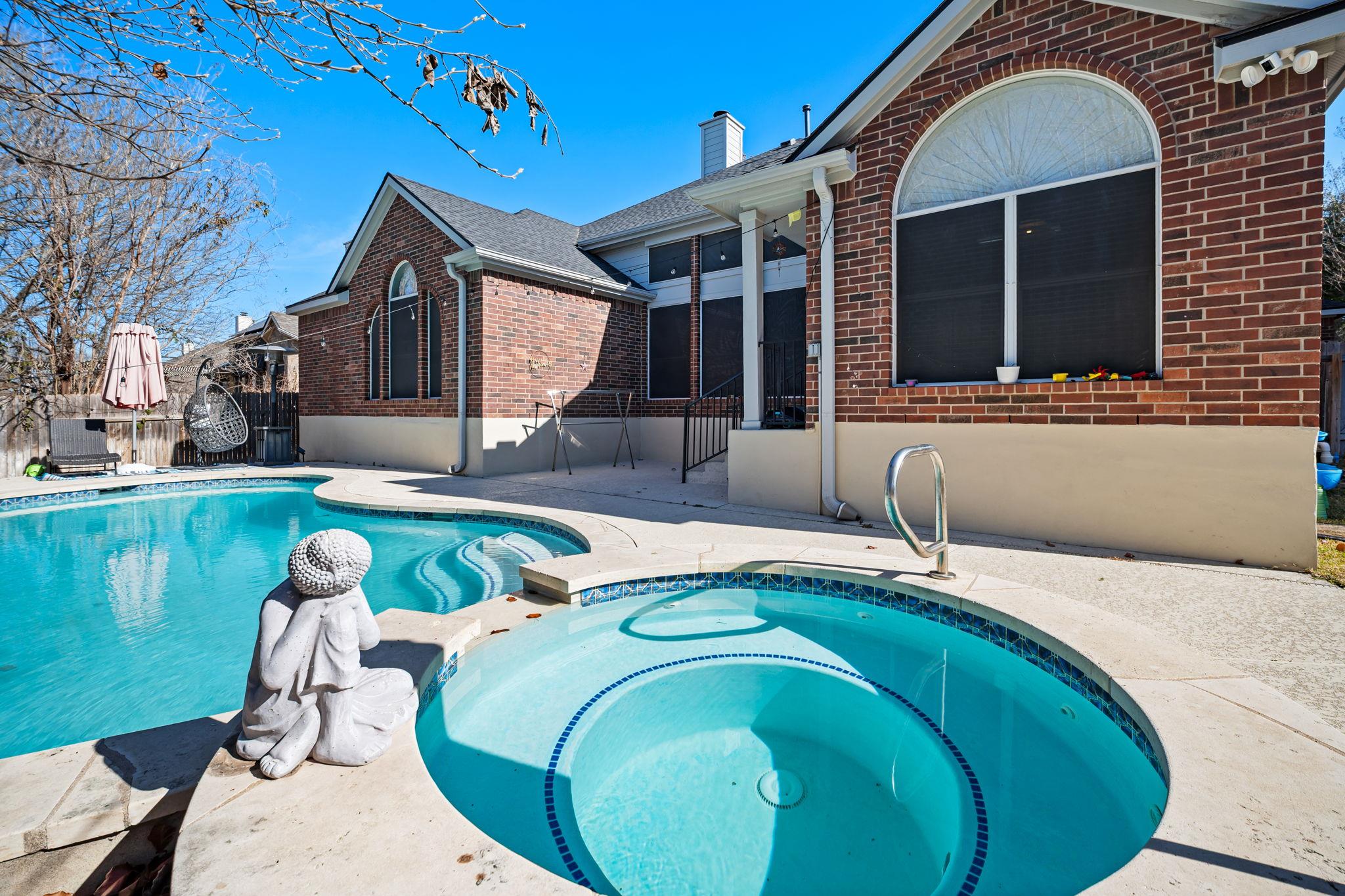 2112 Bandera PATH