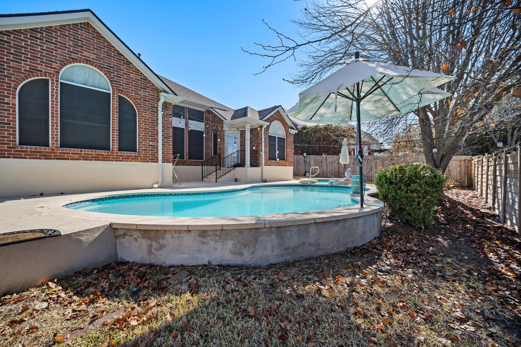 2112 Bandera PATH