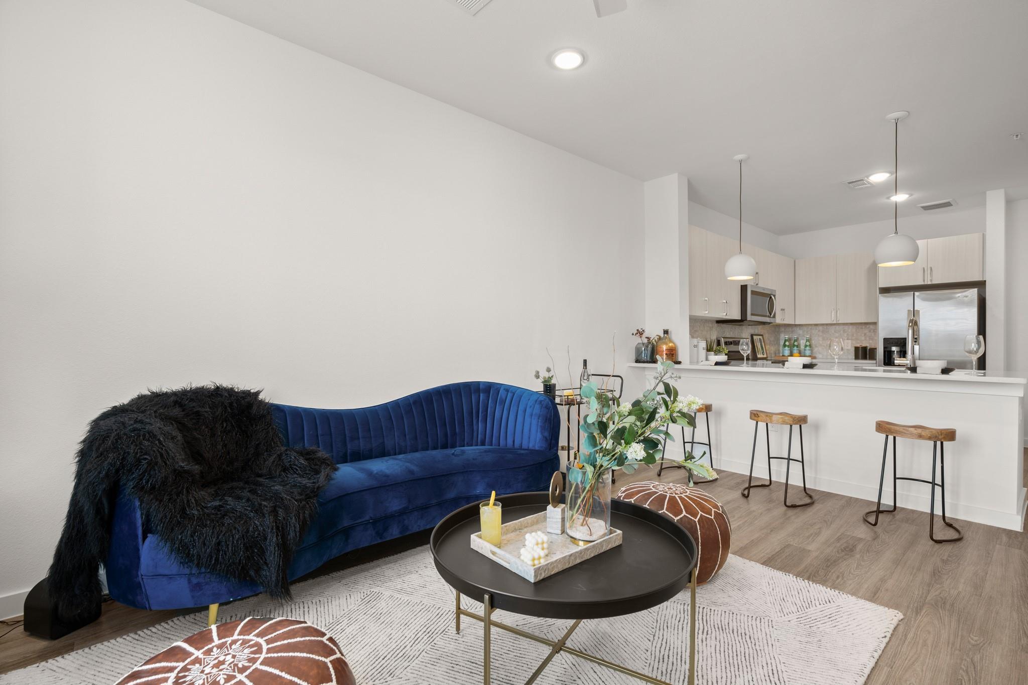 6324 N Lamar BLVD # 213
