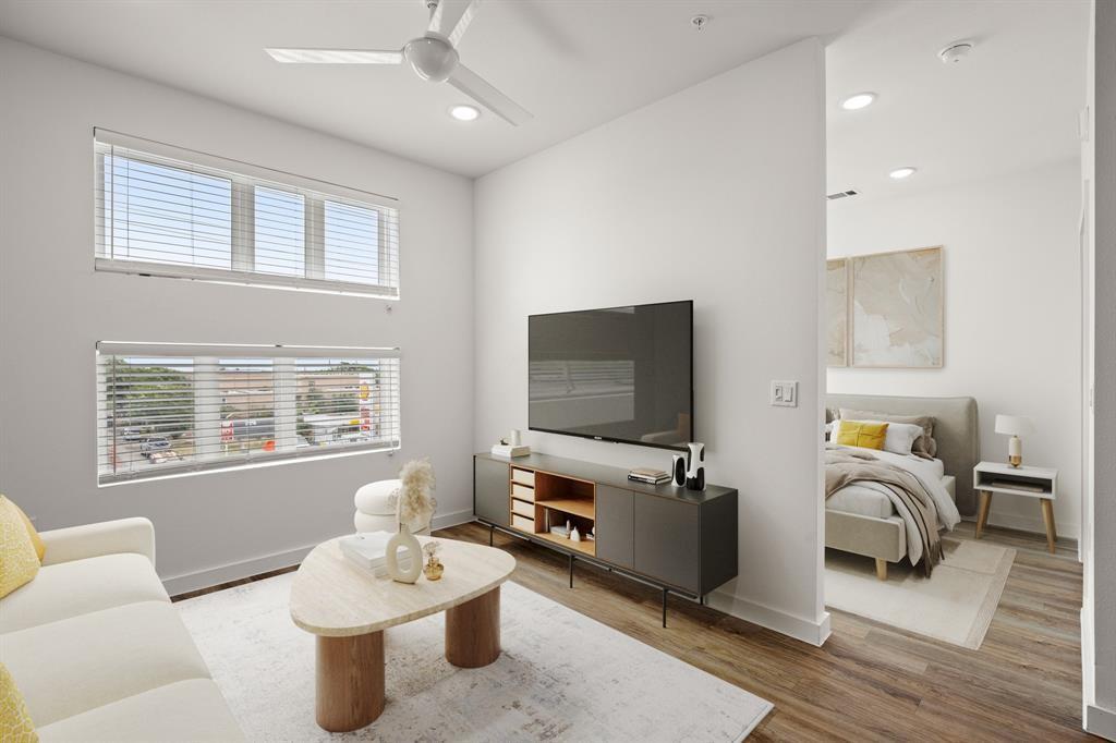 6324 N Lamar BLVD # 206