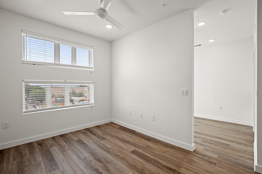 6324 N Lamar BLVD # 206
