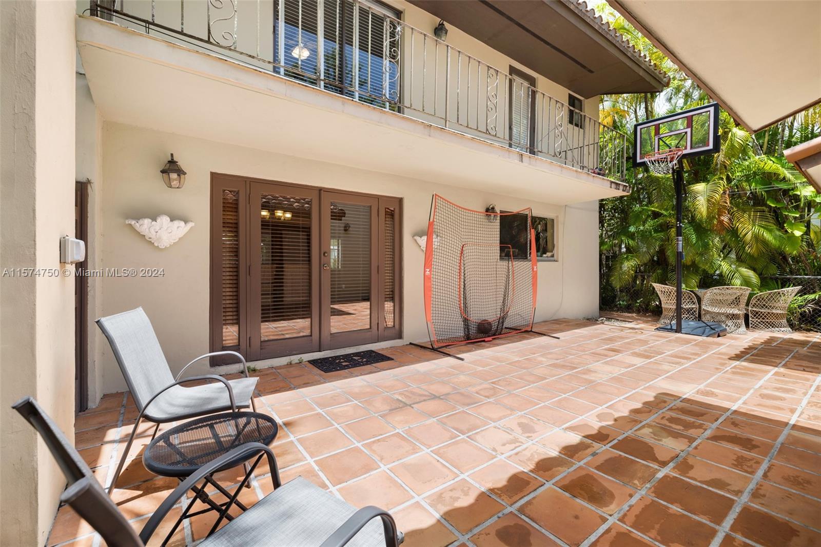 446 Minorca Ave