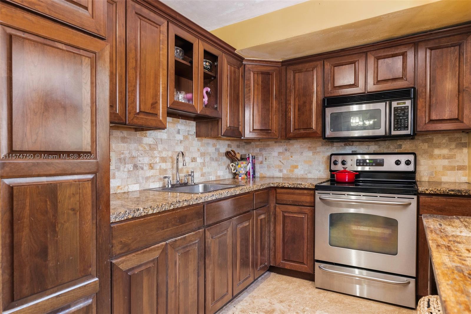 446 Minorca Ave