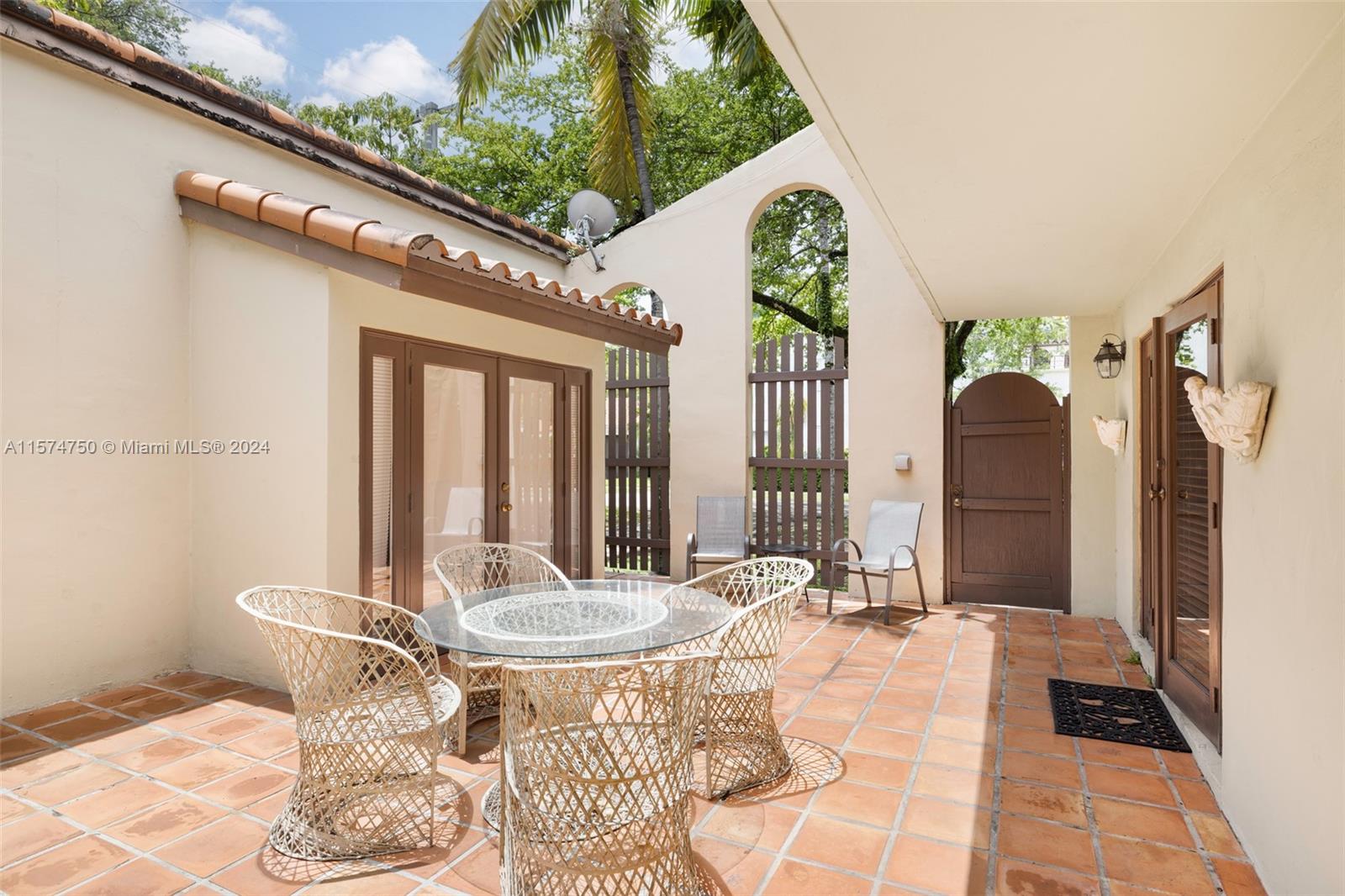 446 Minorca Ave