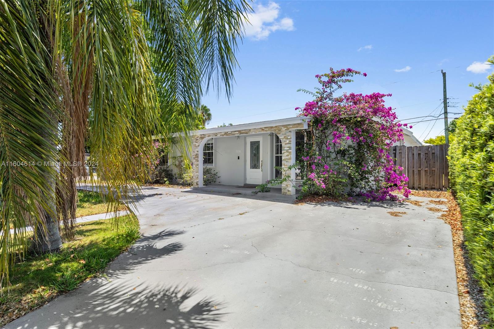 5050 SW 113th Ct