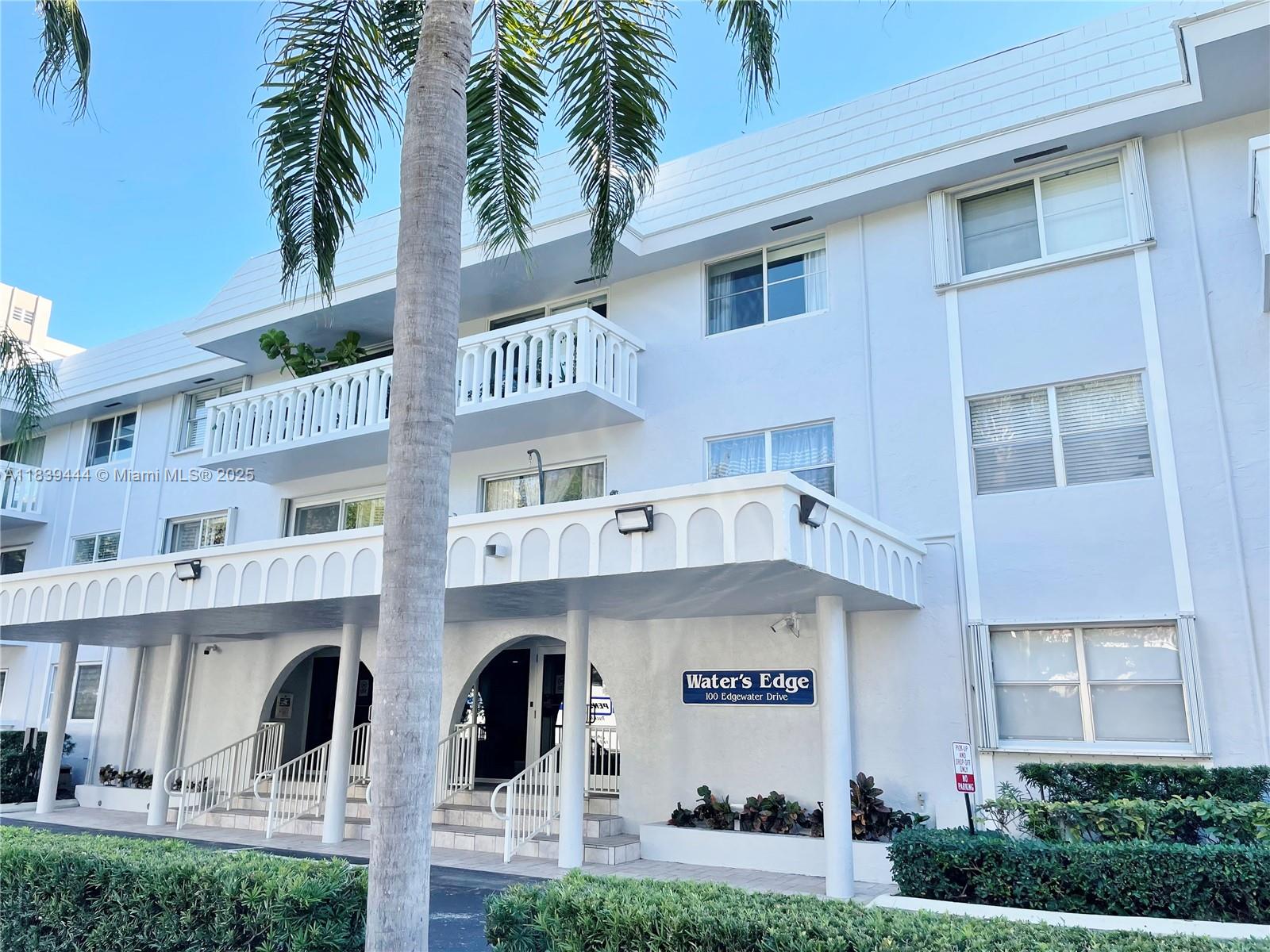 100 Edgewater Dr # 309