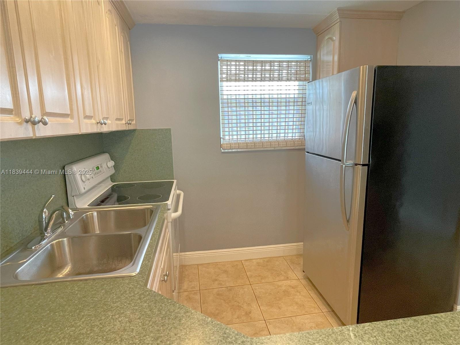 100 Edgewater Dr # 309