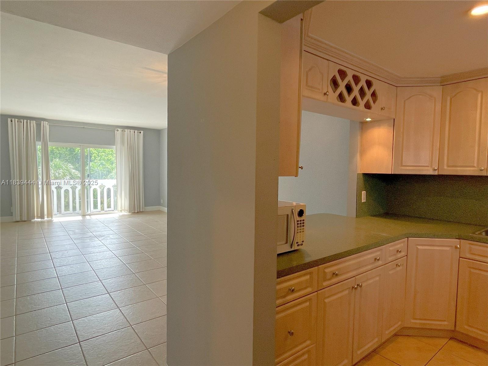 100 Edgewater Dr # 309