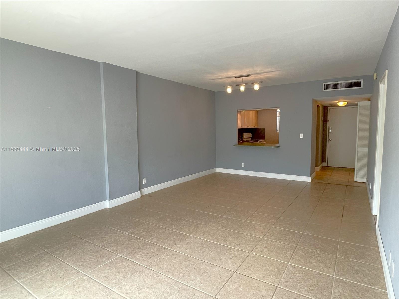 100 Edgewater Dr # 309