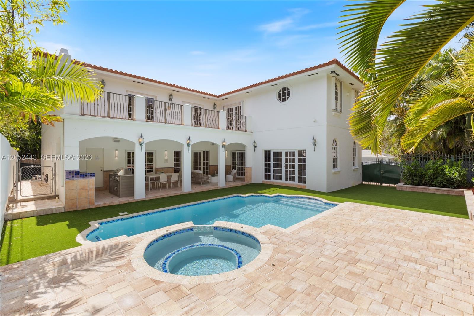 145 W Sunrise Ave