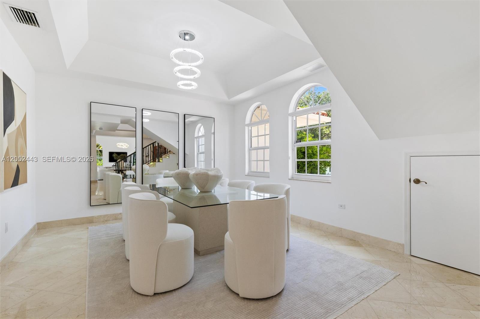 145 W Sunrise Ave