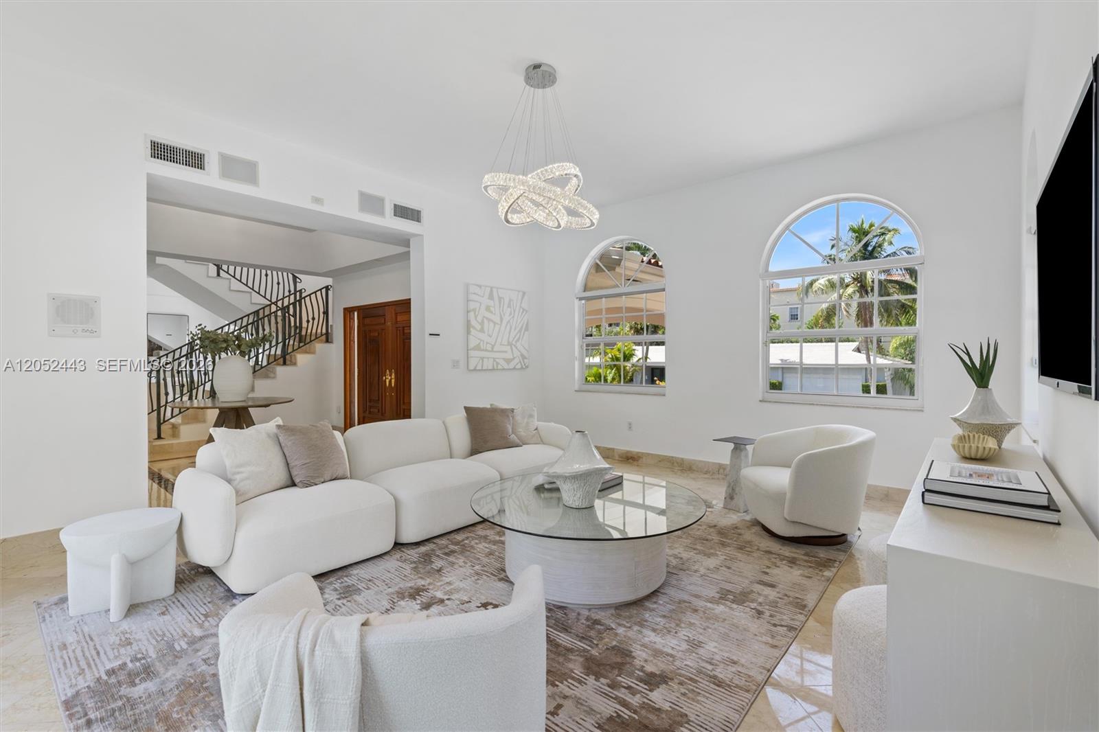 145 W Sunrise Ave