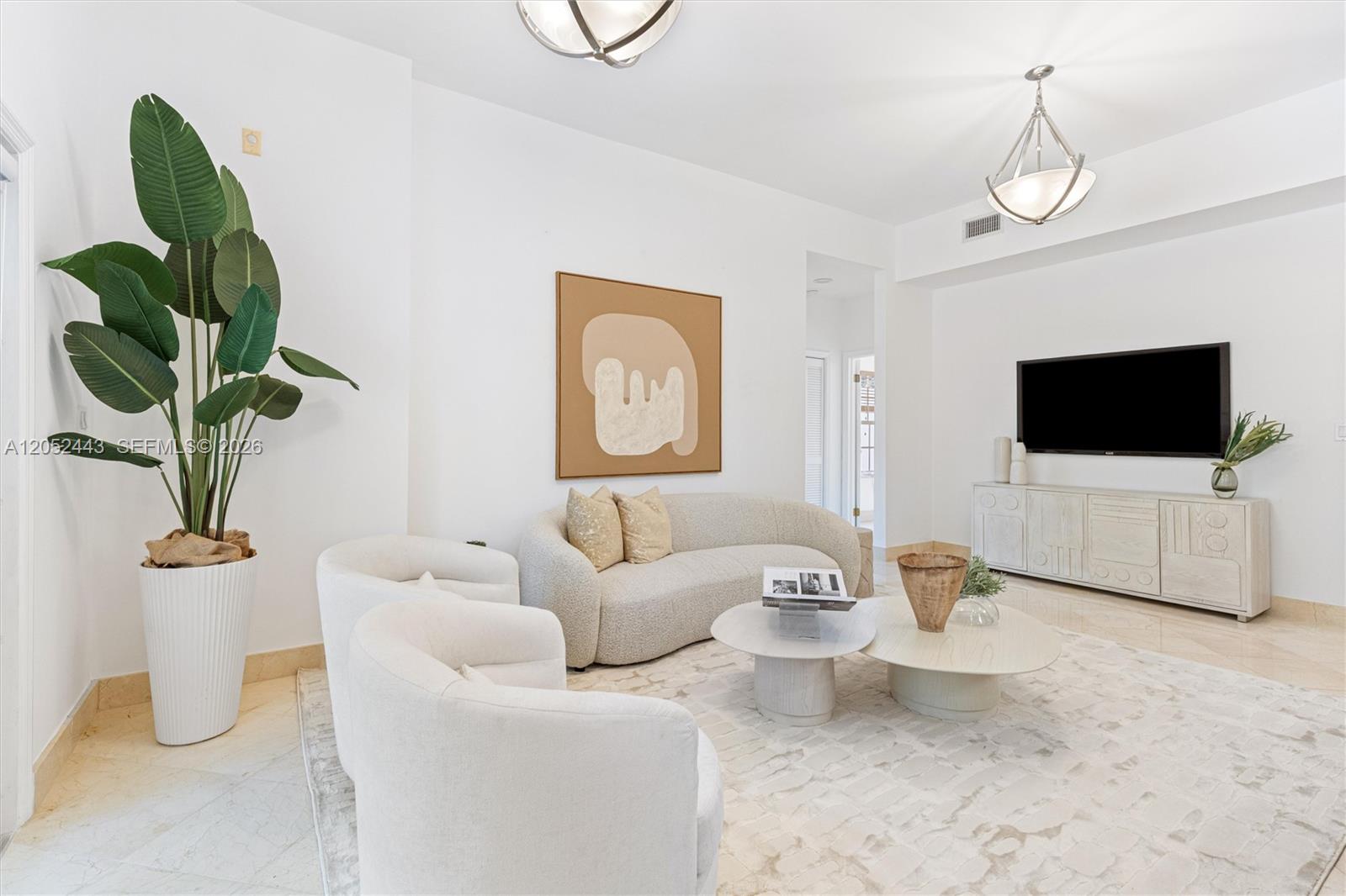 145 W Sunrise Ave