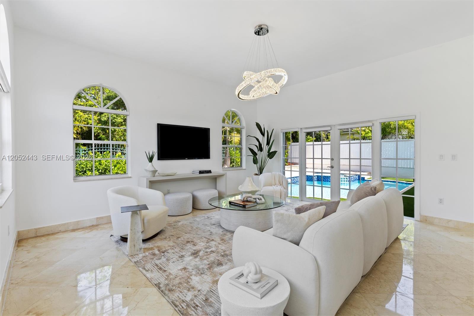145 W Sunrise Ave