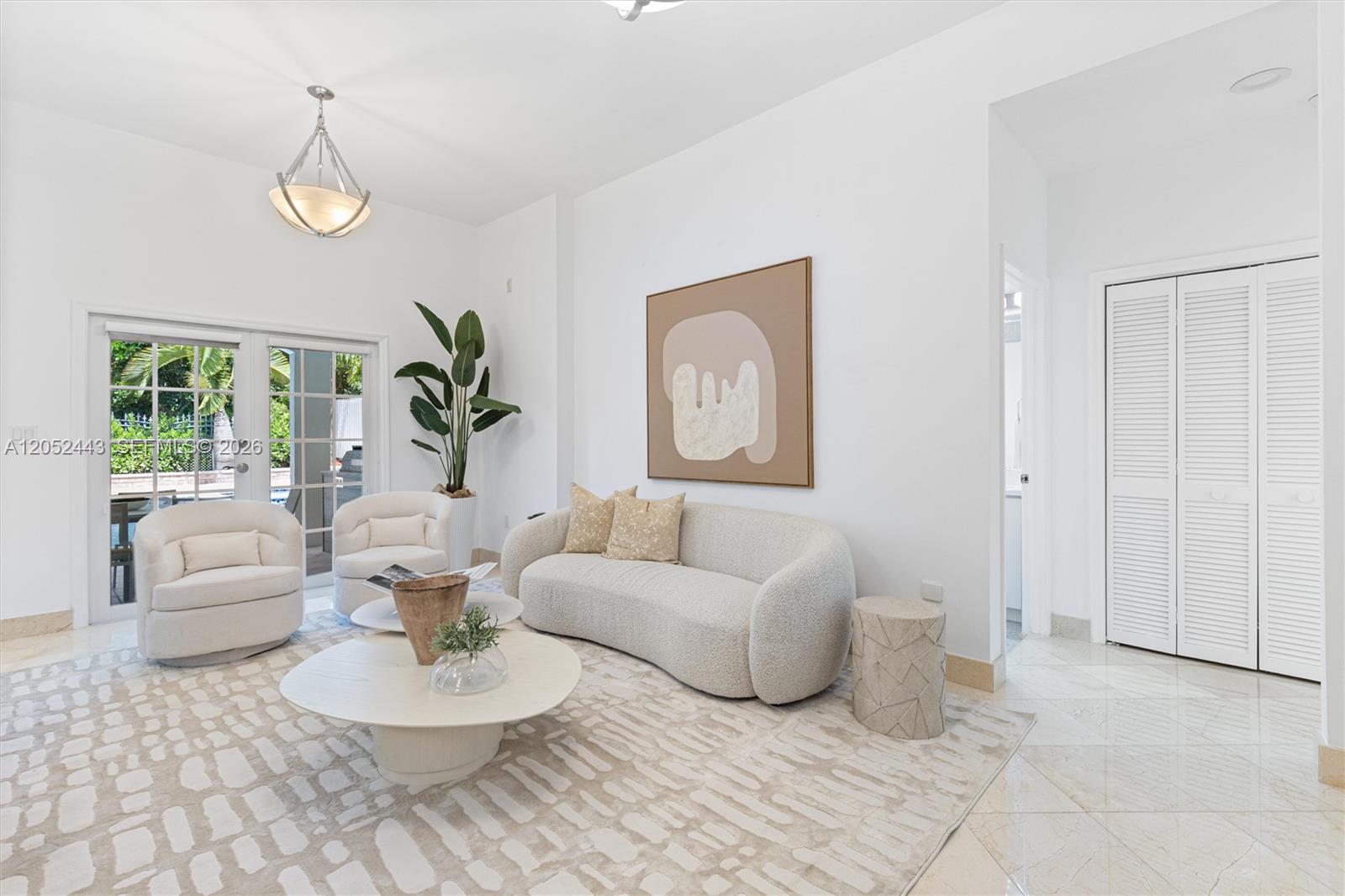 145 W Sunrise Ave