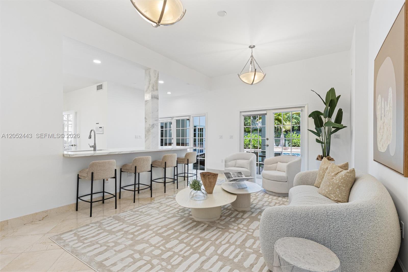 145 W Sunrise Ave