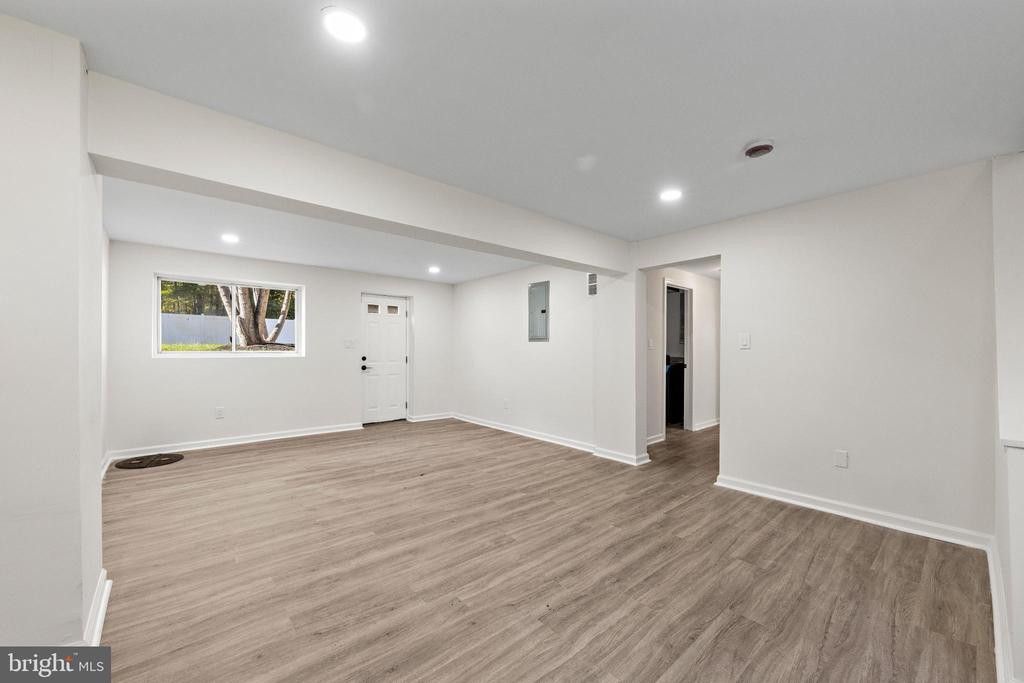 716 6TH ROAD