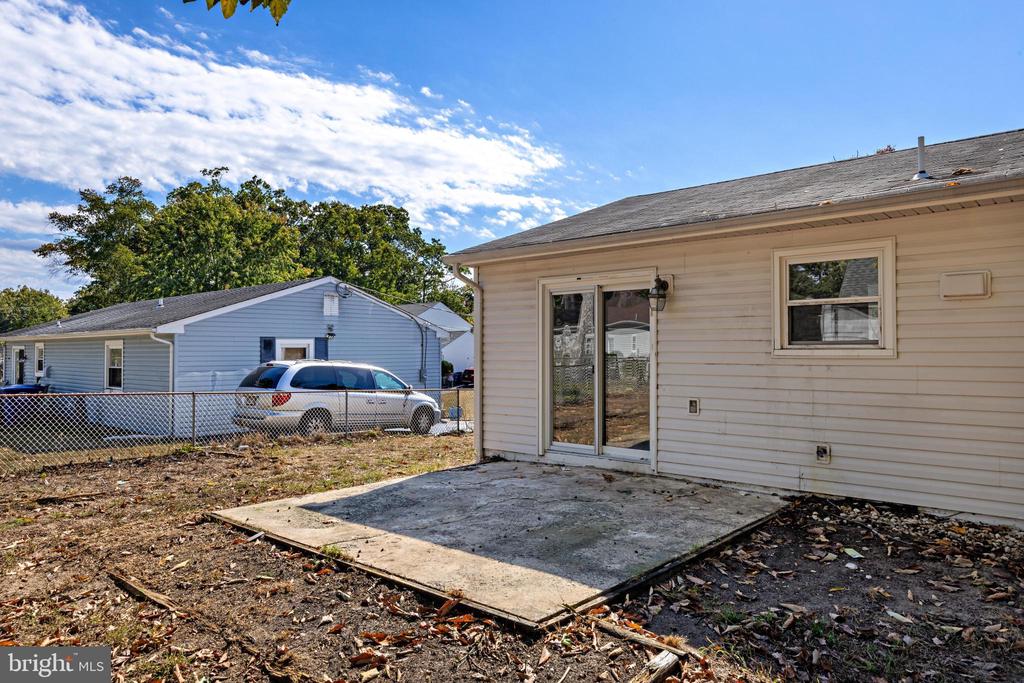 135 HANOVER BOULEVARD