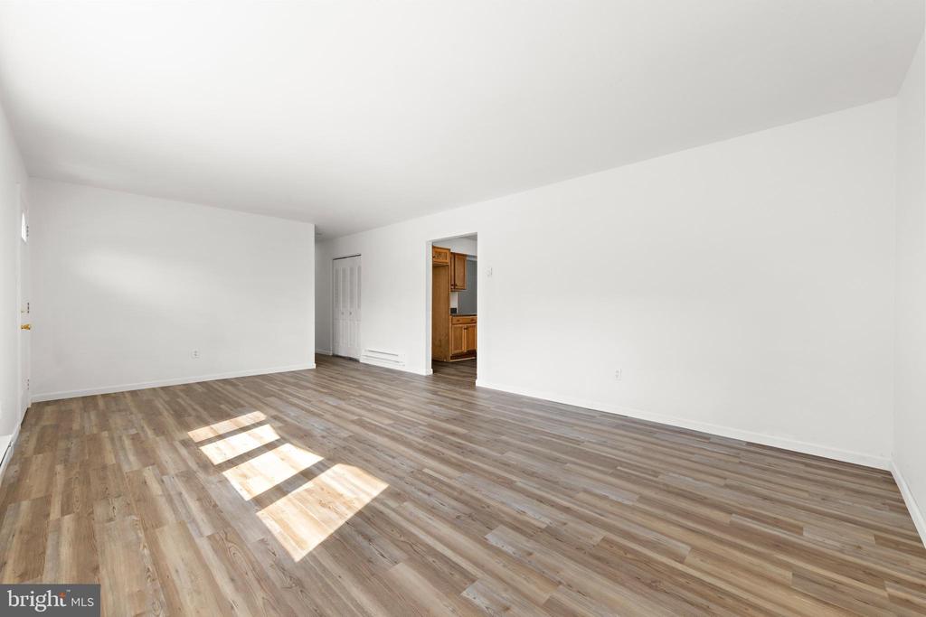135 HANOVER BOULEVARD