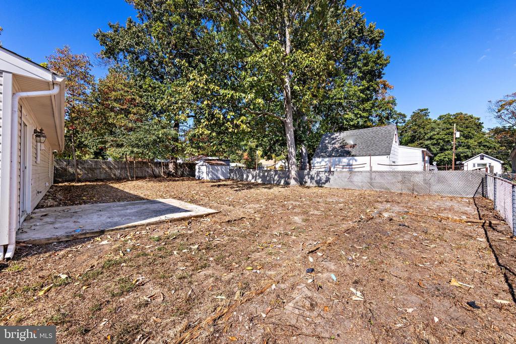135 HANOVER BOULEVARD