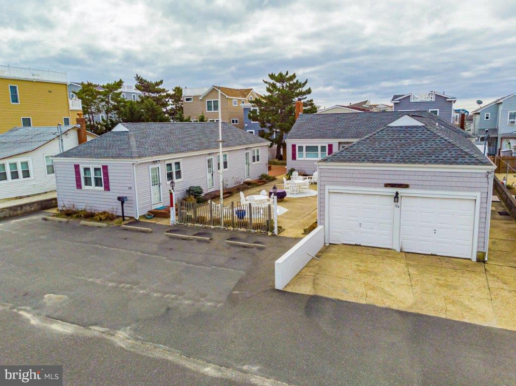 124 E 17TH STREET 2