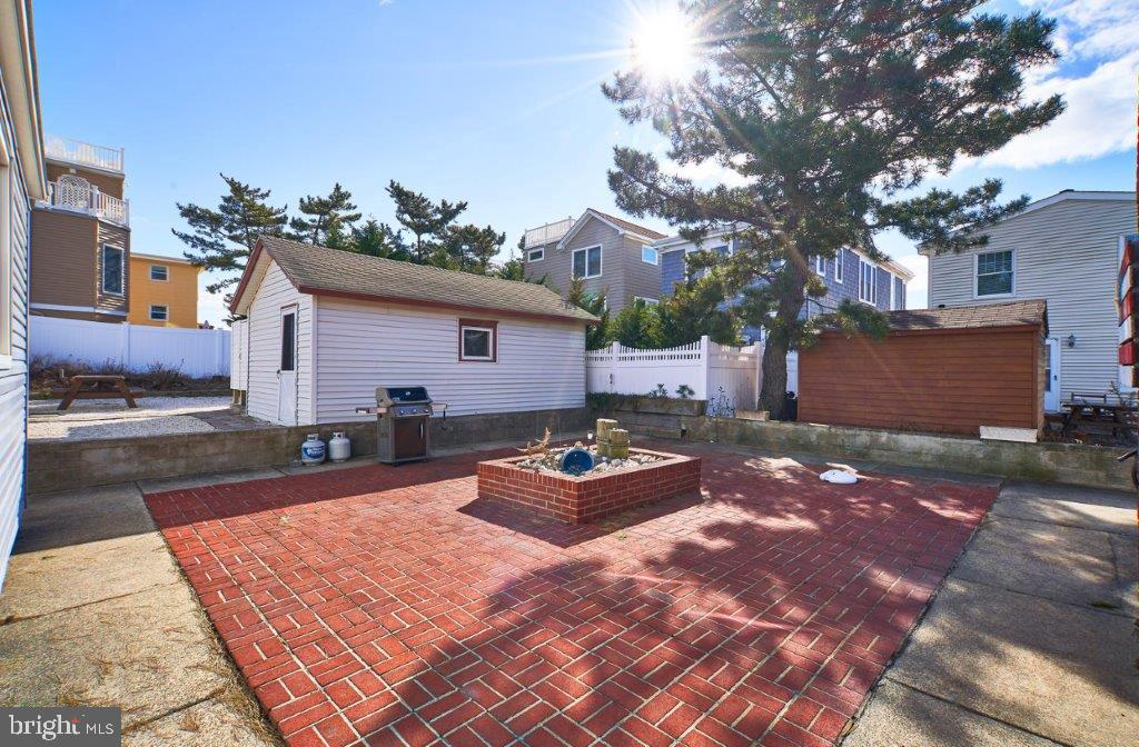 124 E 17TH STREET 2
