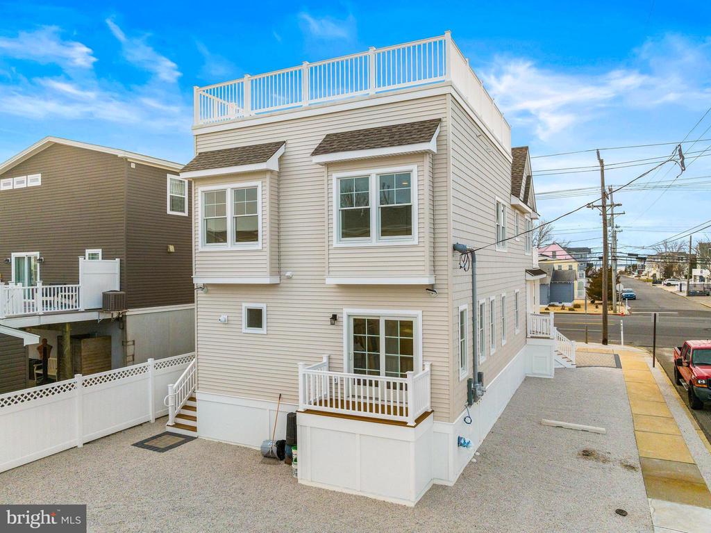 1511 LONG BEACH BOULEVARD