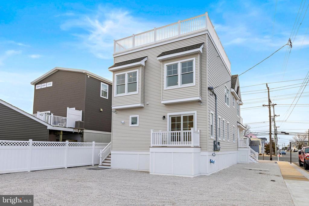 1511 LONG BEACH BOULEVARD
