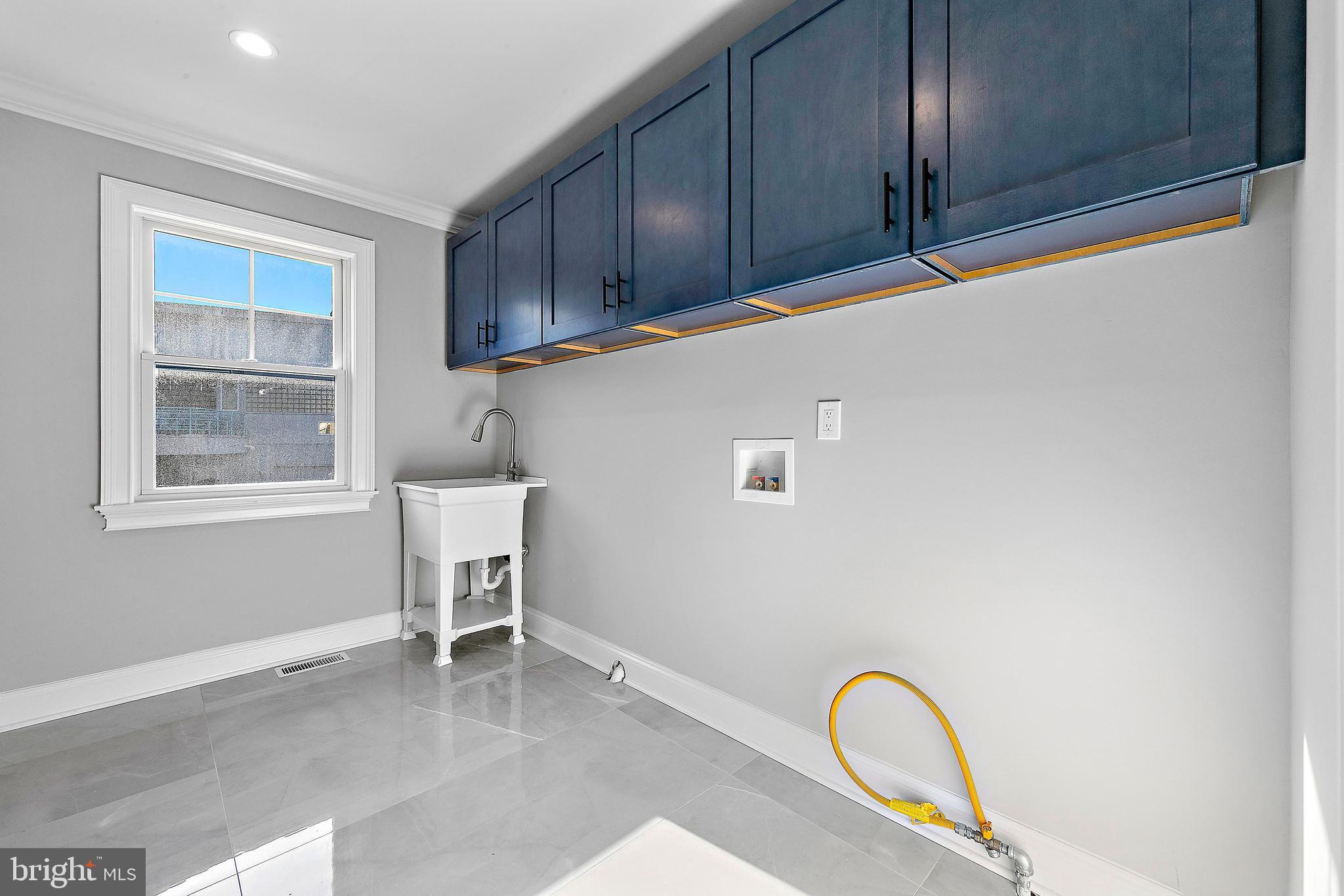 131-C LONG BEACH BOULEVARD