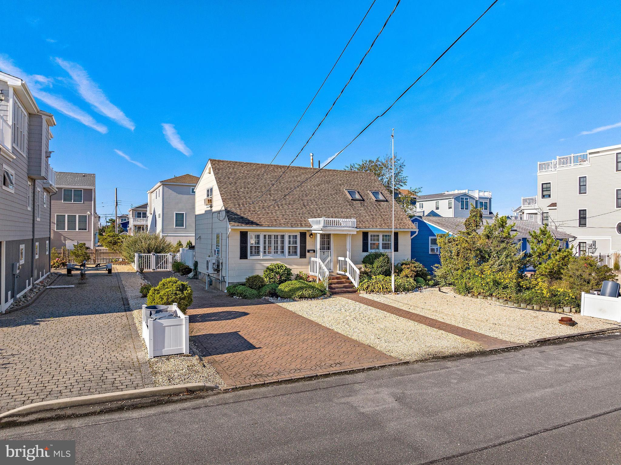 316 N 8TH STREET
