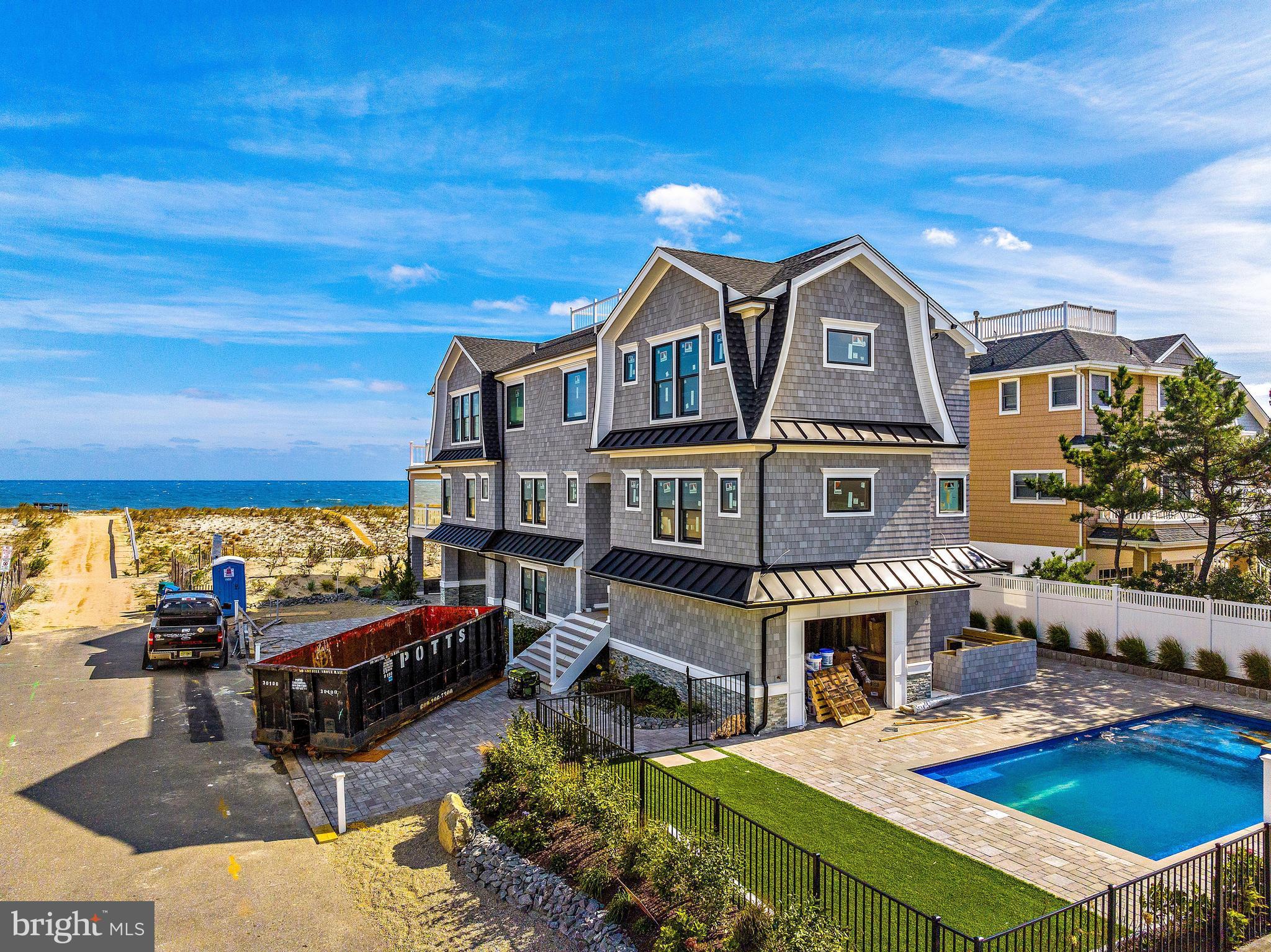 110 E JEANETTE AVENUE