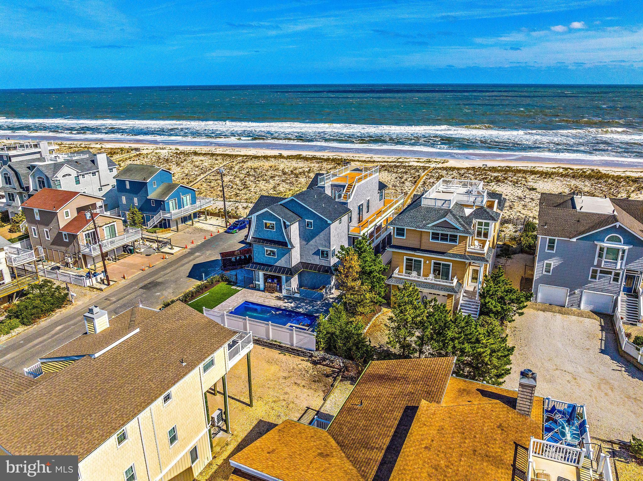110 E JEANETTE AVENUE
