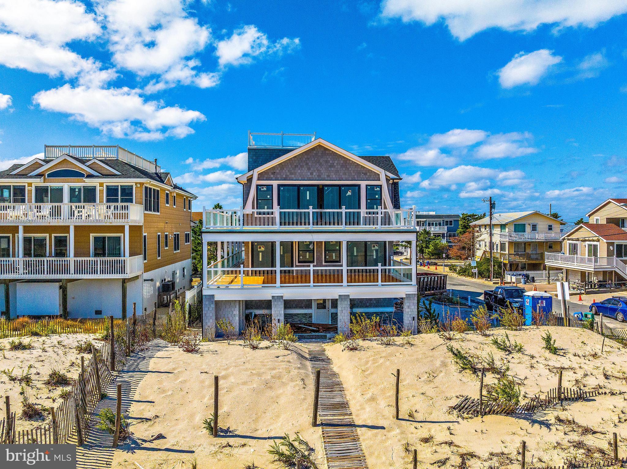 110 E JEANETTE AVENUE