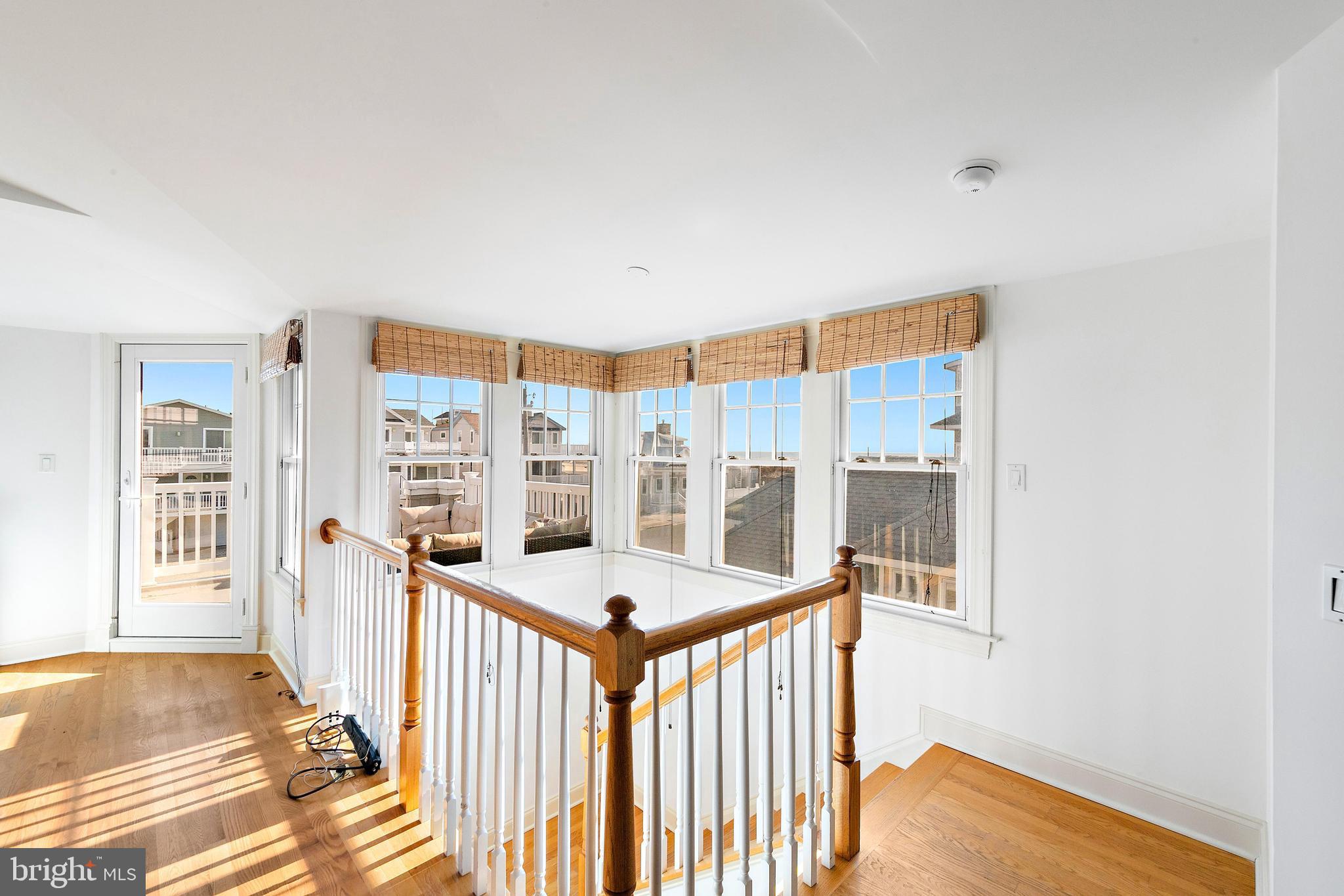 122 E 20TH STREET