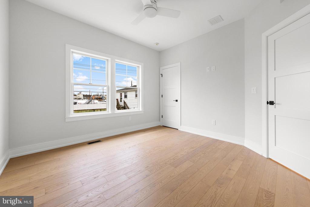 403 AMBER STREET