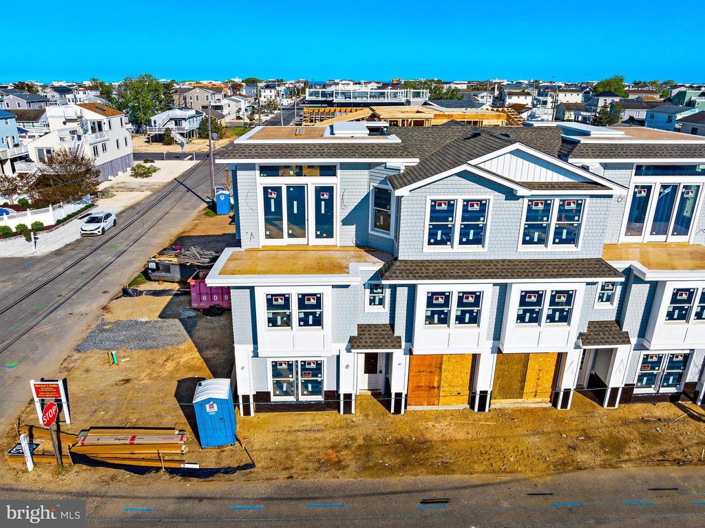 1715 BAY TERRACE