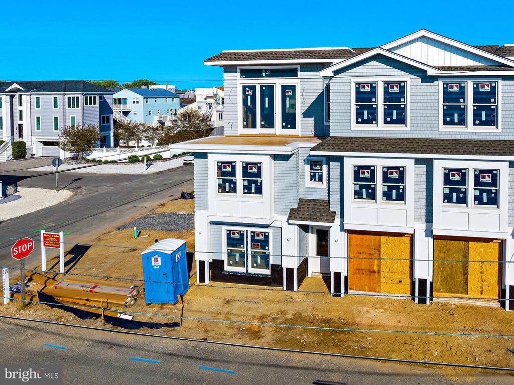 1715 BAY TERRACE