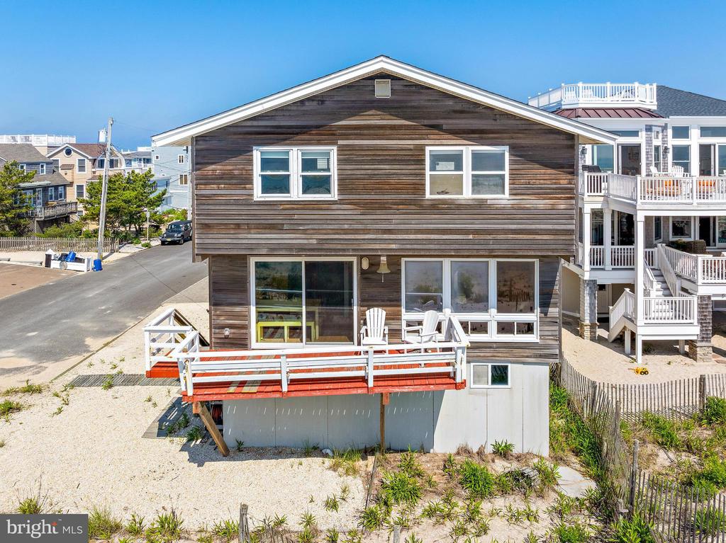117 E SURF AVENUE