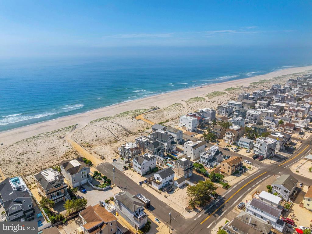 117 E SURF AVENUE