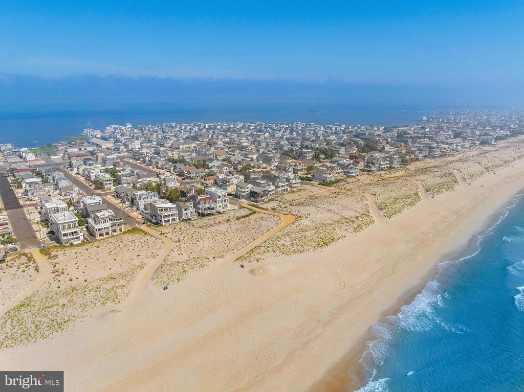 117 E SURF AVENUE