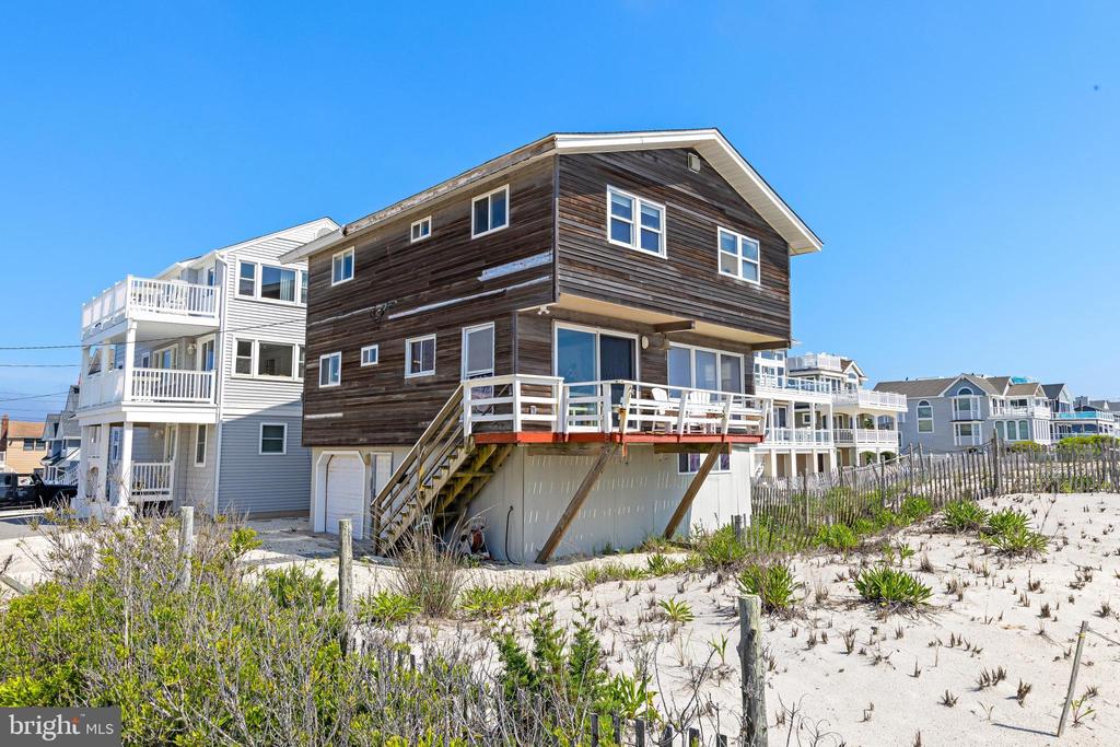 117 E SURF AVENUE