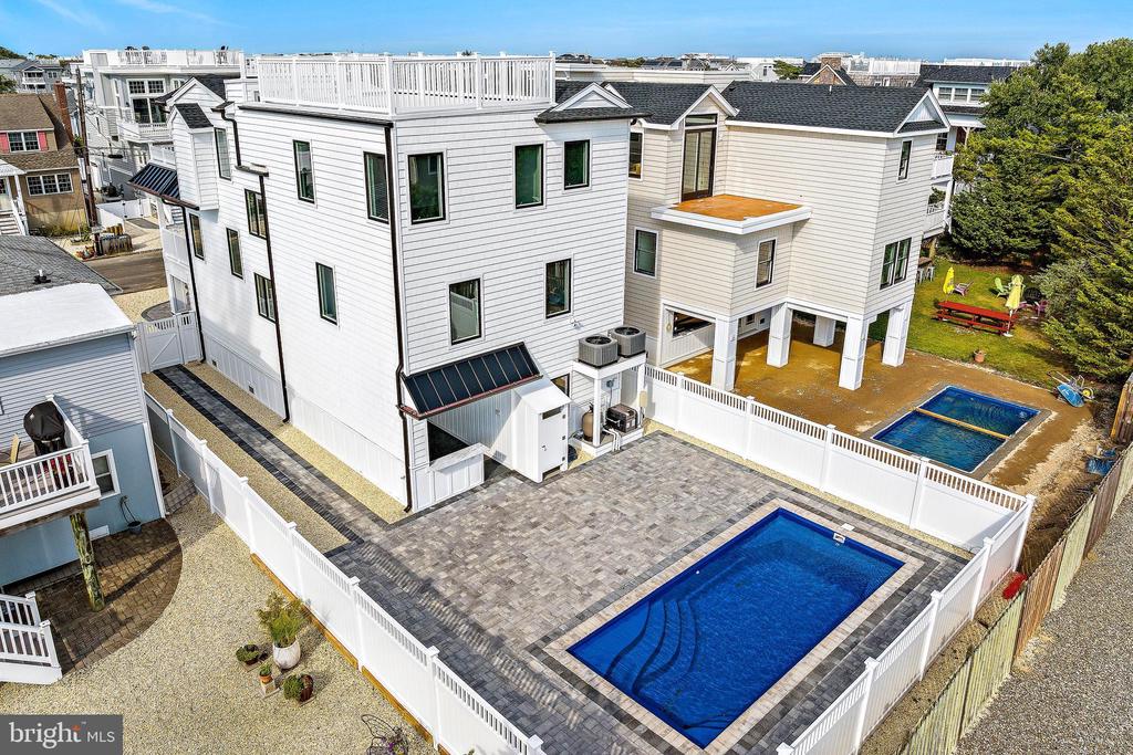 14 E 25TH STREET