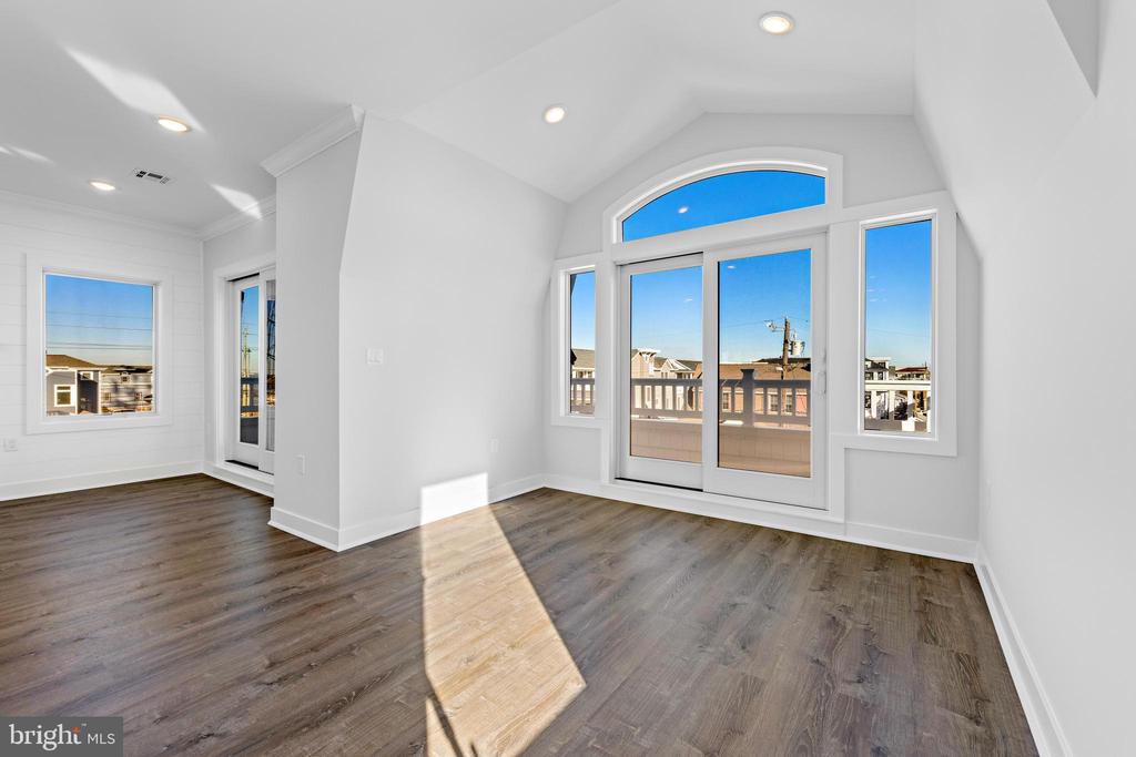 14 E 25TH STREET
