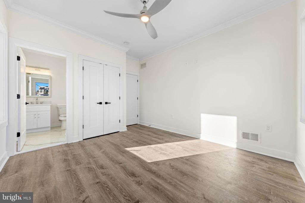 14 E 25TH STREET