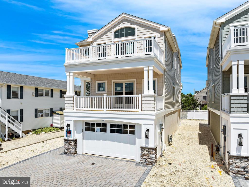 407 AMBER STREET